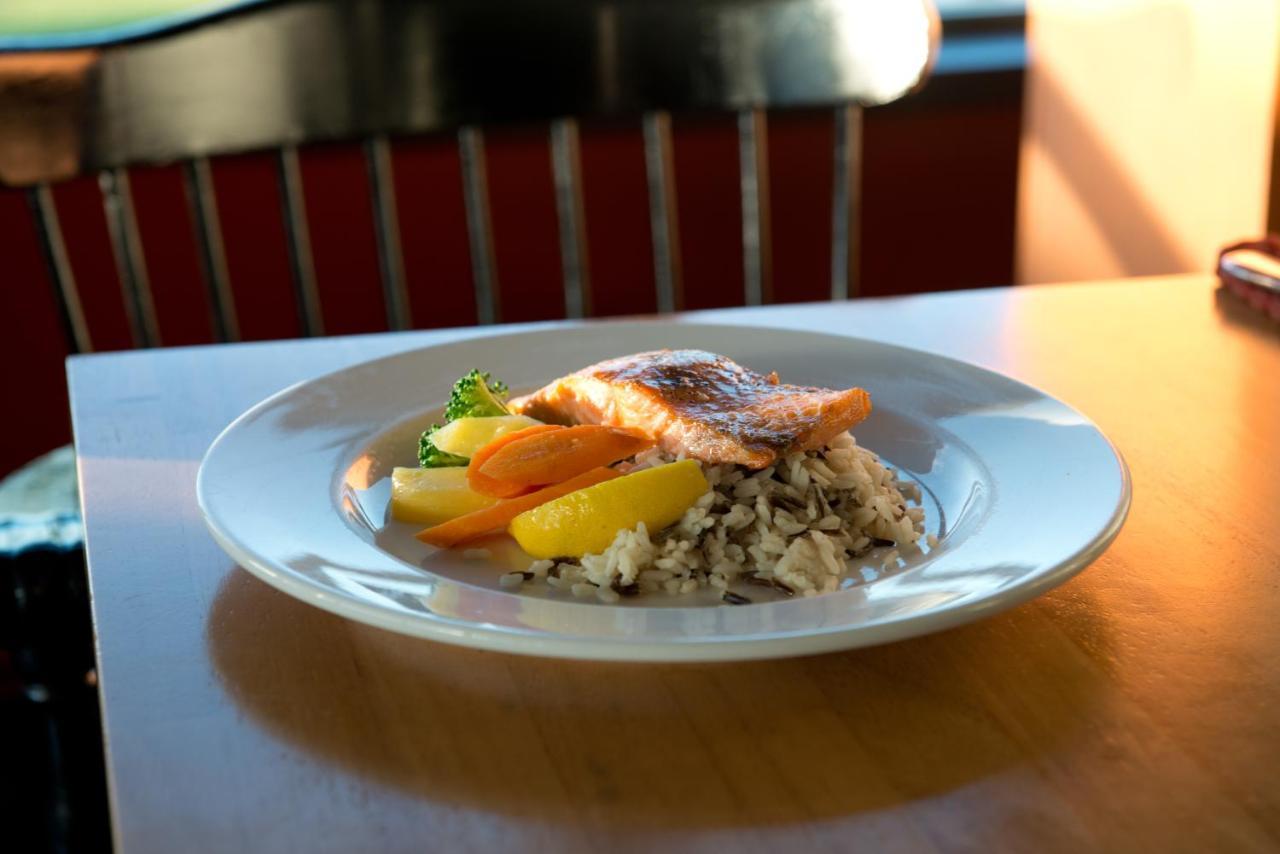 Clarenville Inn ภายนอก รูปภาพ