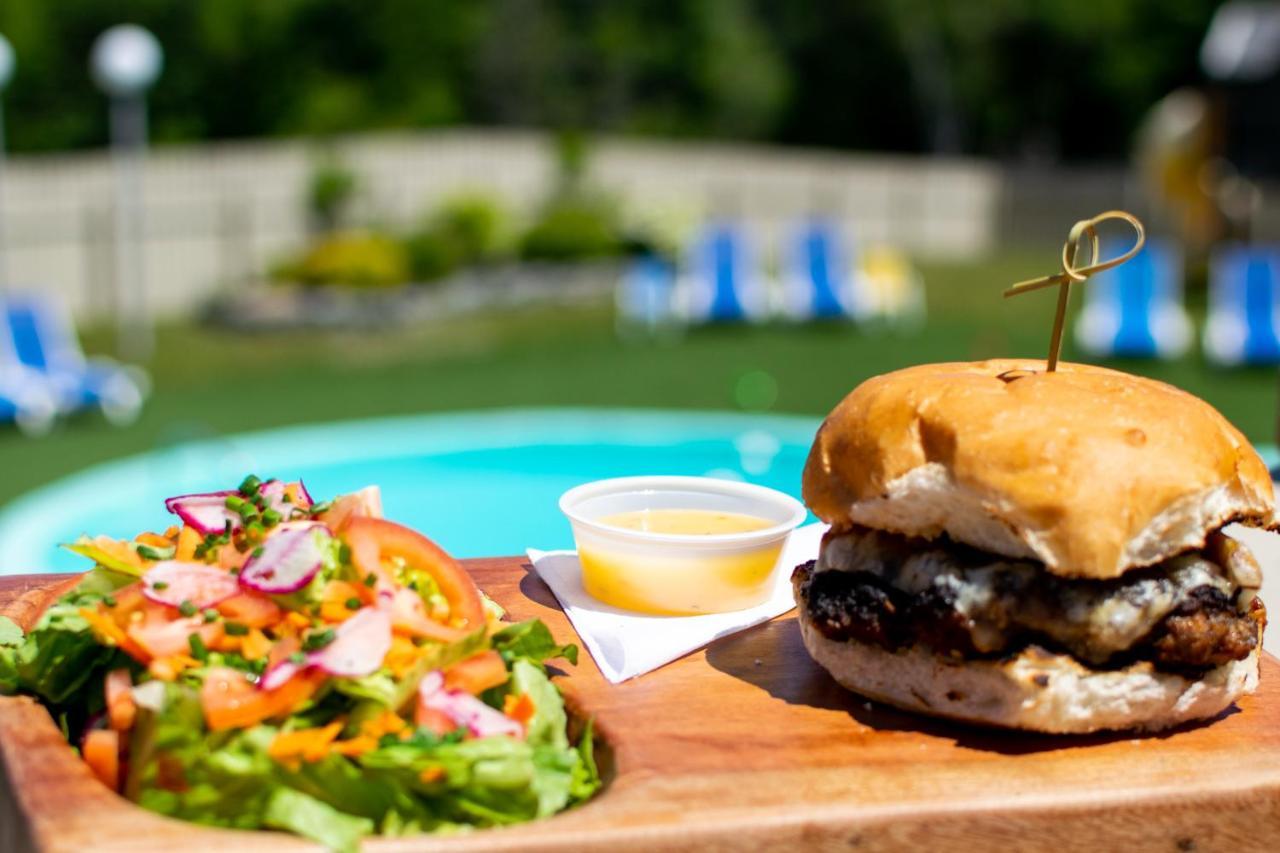 Clarenville Inn ภายนอก รูปภาพ