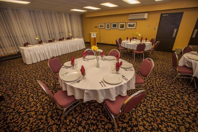 Clarenville Inn ภายนอก รูปภาพ
